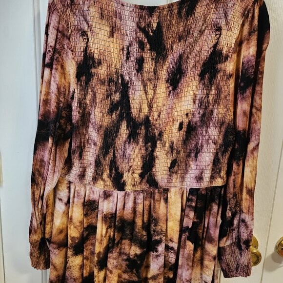 TORRID Tie Dye Babydoll Long Sleeve Crinkle Gauze Smocked Top Size 2 - Picture 7 of 11